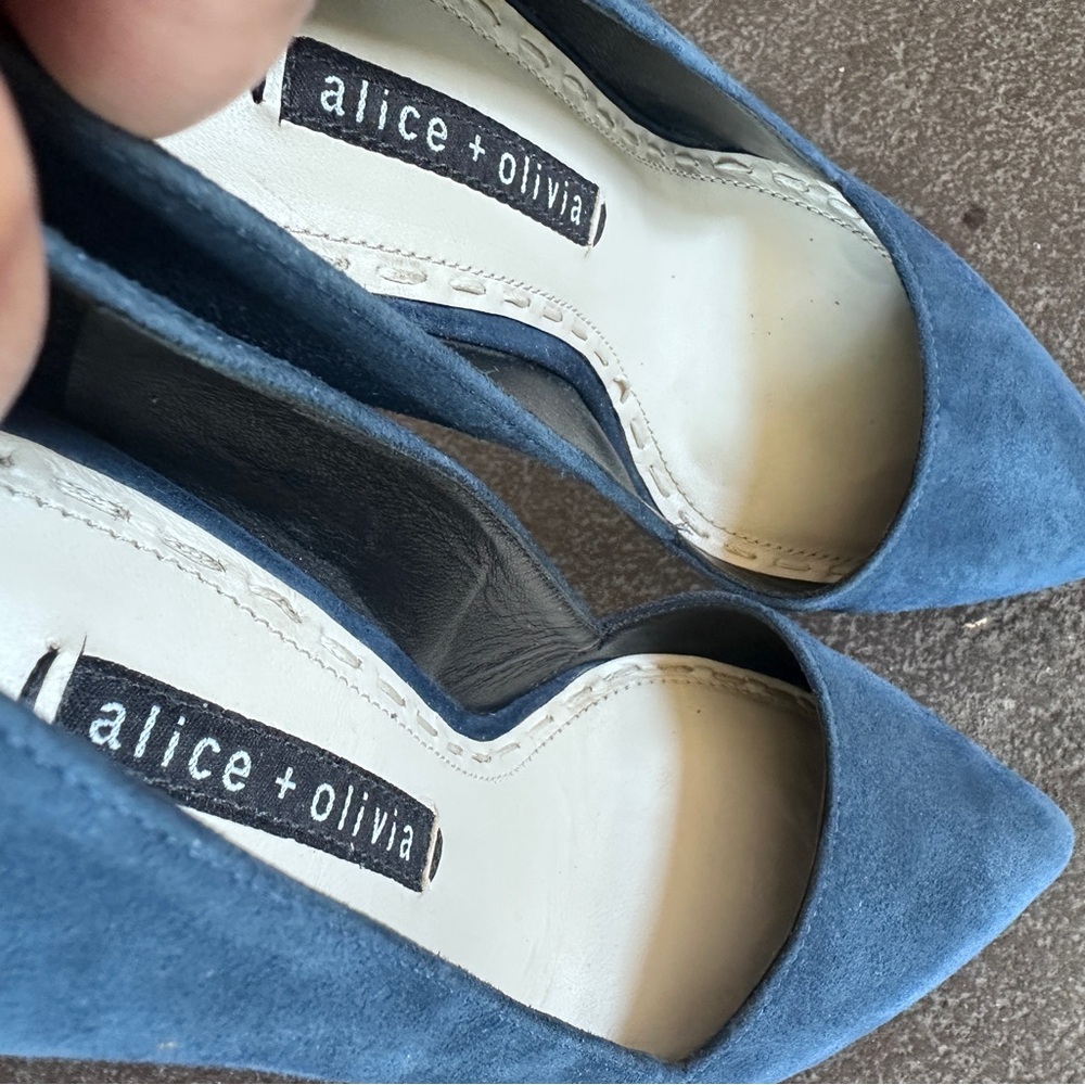 ALICE + OLIVIA Dina Navy Blue Suede Heels‎ Sz 37 - Picture 5 of 12